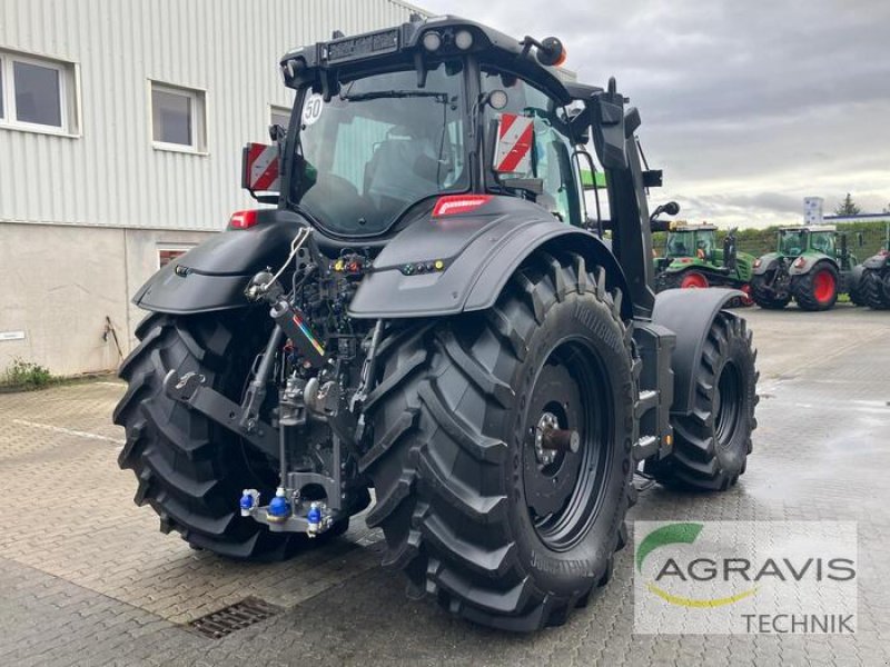 Traktor типа Valtra Q 305 1A9, Gebrauchtmaschine в Calbe / Saale (Фотография 5)