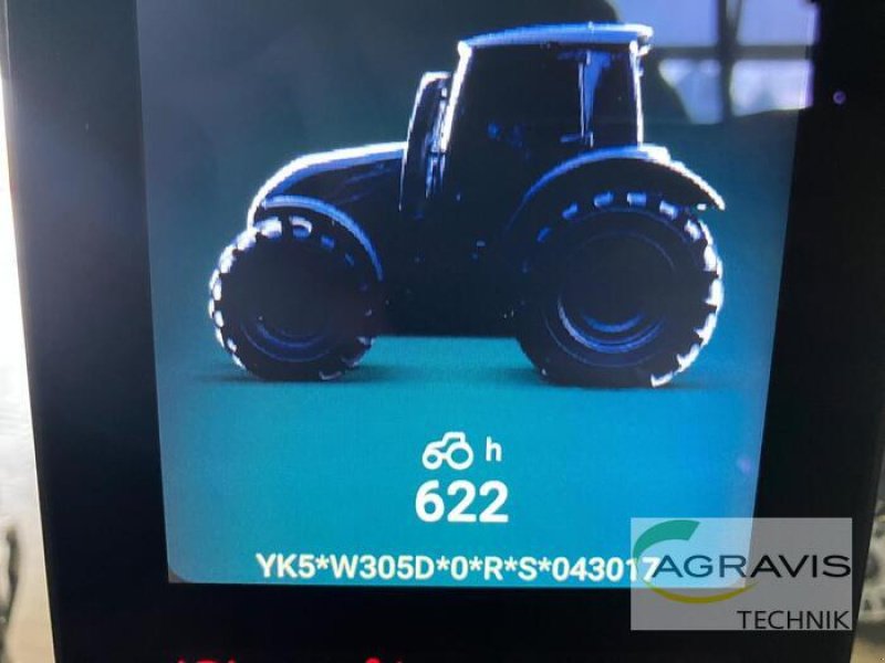 Traktor типа Valtra Q 305 1A9, Gebrauchtmaschine в Calbe / Saale (Фотография 11)