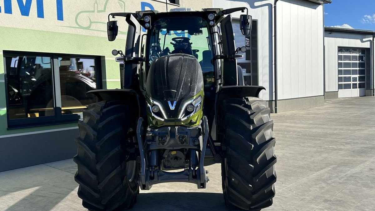 Traktor typu Valtra Q 305 mit Rüfa, Gebrauchtmaschine v Hürm (Obrázek 3)