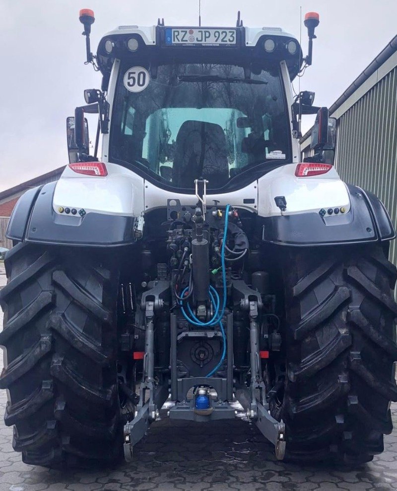 Traktor des Typs Valtra Q 305 Vollausstattung, Gebrauchtmaschine in Elmenhorst-Lanken (Bild 8)