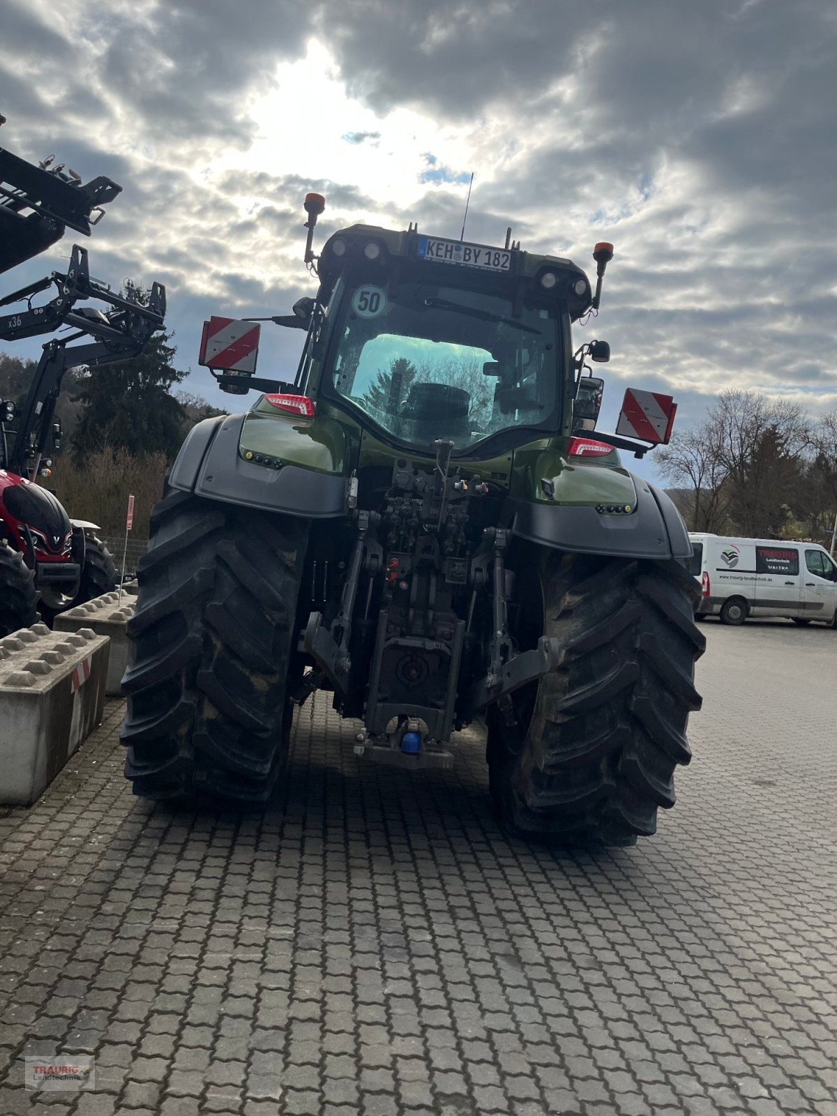 Traktor от тип Valtra Q 305 Vorführschlepper, Gebrauchtmaschine в Mainburg/Wambach (Снимка 2)