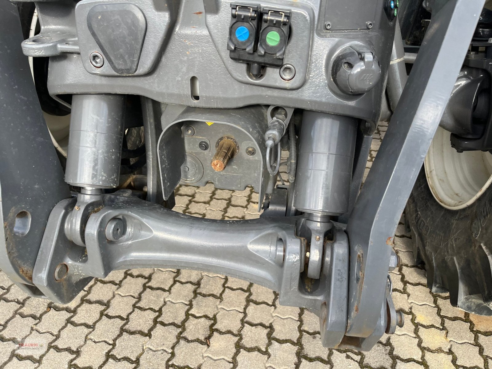 Traktor от тип Valtra Q 305 Vorführschlepper, Gebrauchtmaschine в Mainburg/Wambach (Снимка 10)