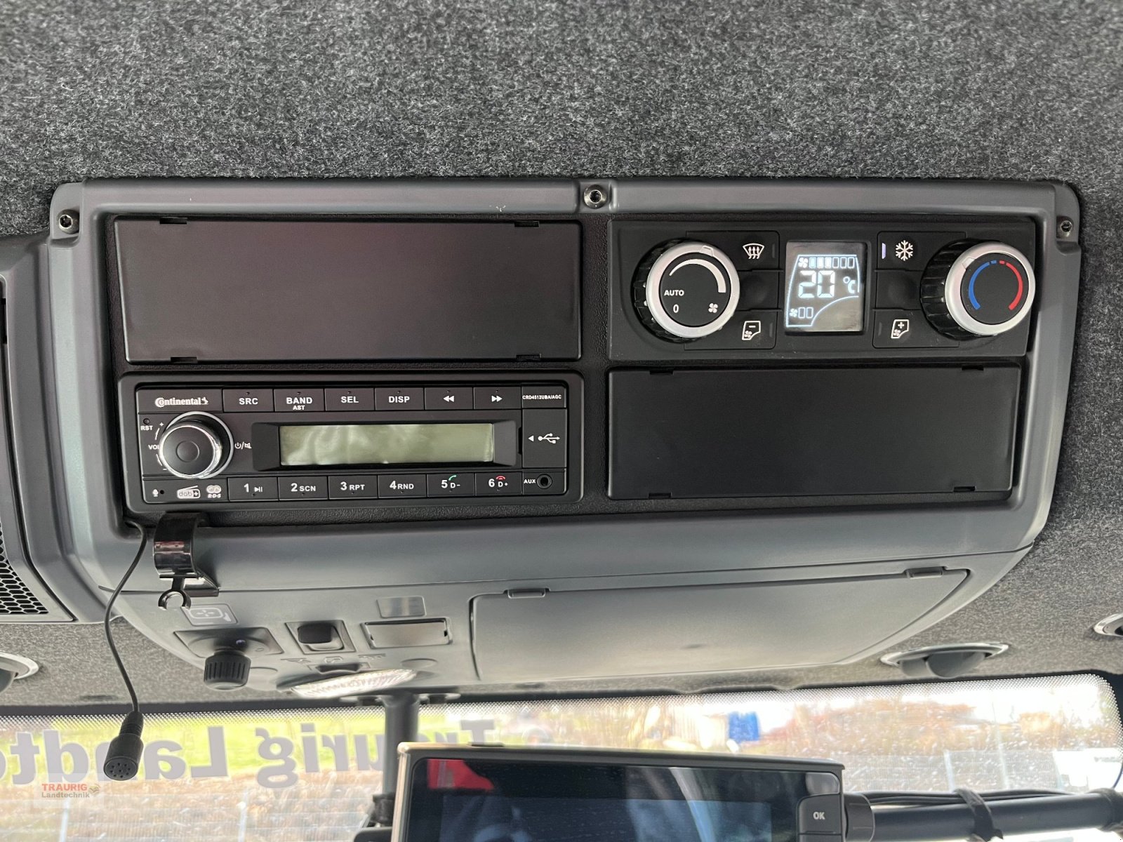 Traktor от тип Valtra Q 305 Vorführschlepper, Gebrauchtmaschine в Mainburg/Wambach (Снимка 12)