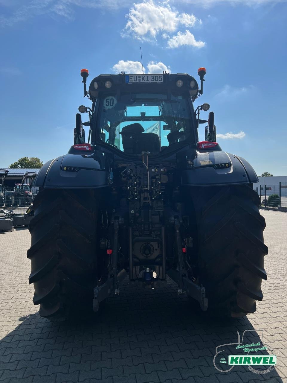 Traktor des Typs Valtra Q 305, Gebrauchtmaschine in Blankenheim (Bild 6)