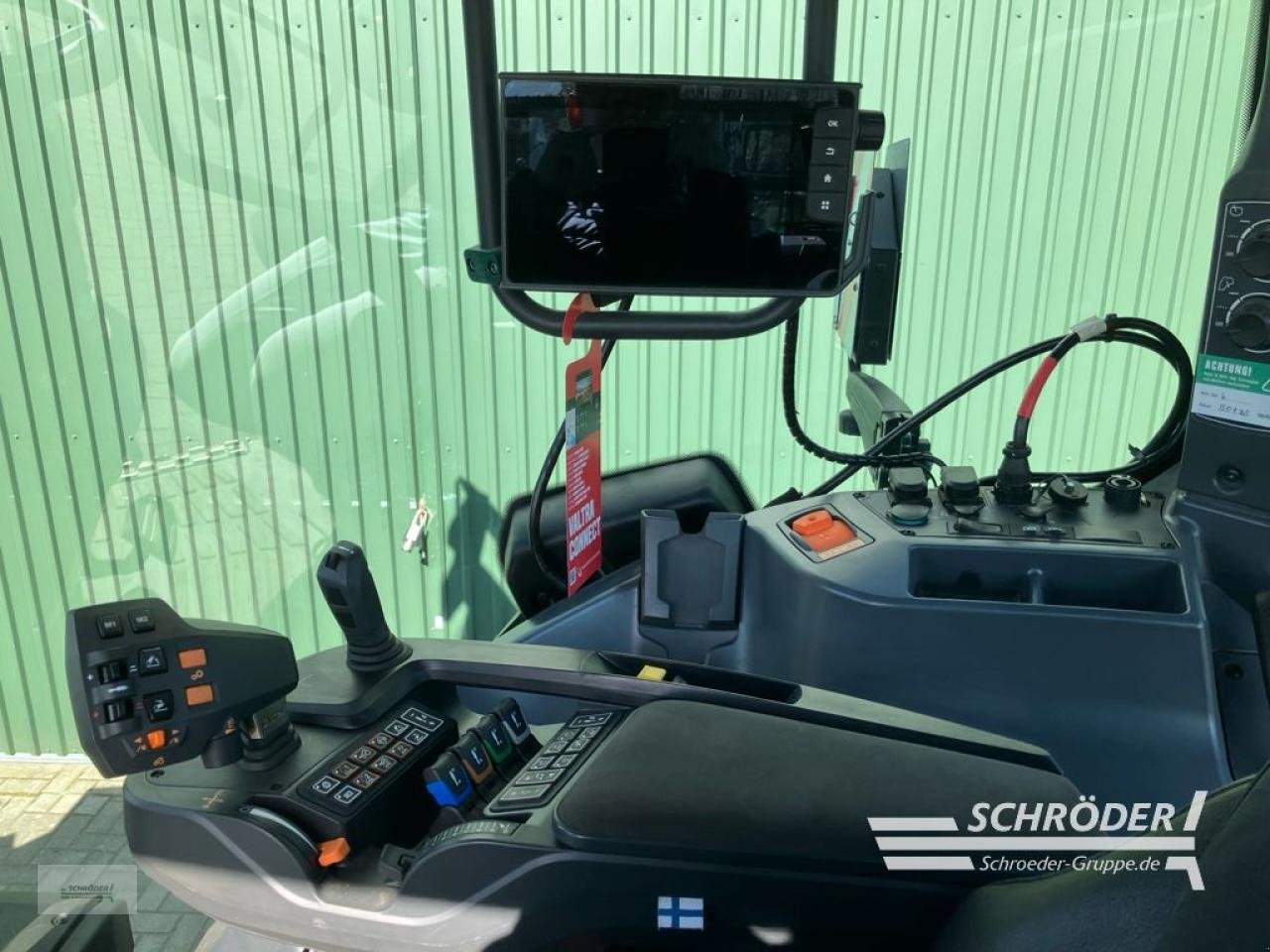 Traktor του τύπου Valtra Q 305, Neumaschine σε Twistringen (Φωτογραφία 4)