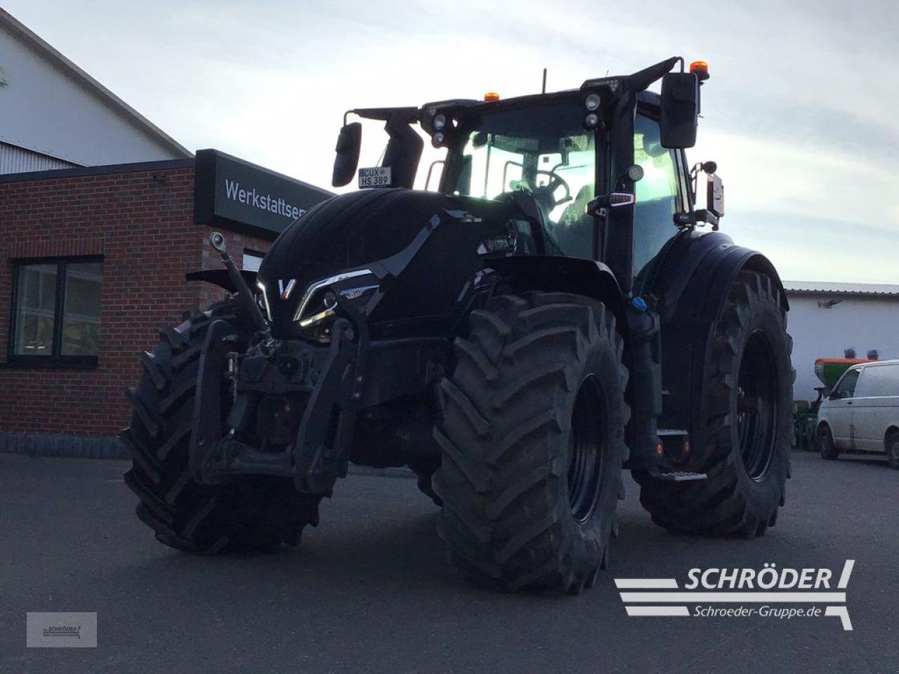 Traktor του τύπου Valtra Q 305, Neumaschine σε Penzlin (Φωτογραφία 7)