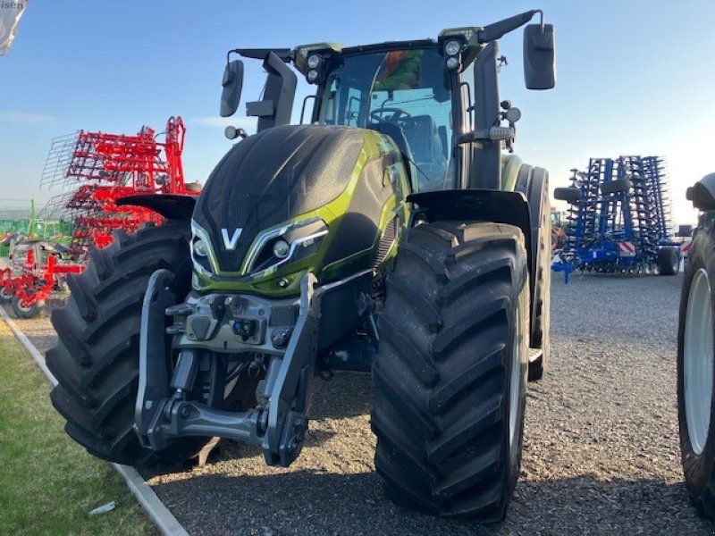 Traktor типа Valtra Q 305, Gebrauchtmaschine в Werther (Фотография 1)