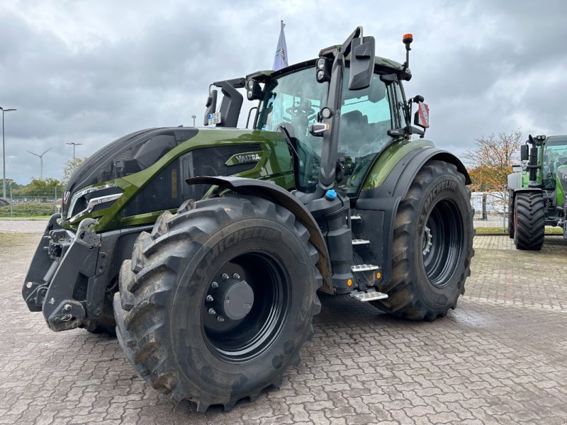 Traktor of the type Valtra Q 305, Gebrauchtmaschine in Bad Oldesloe (Picture 1)