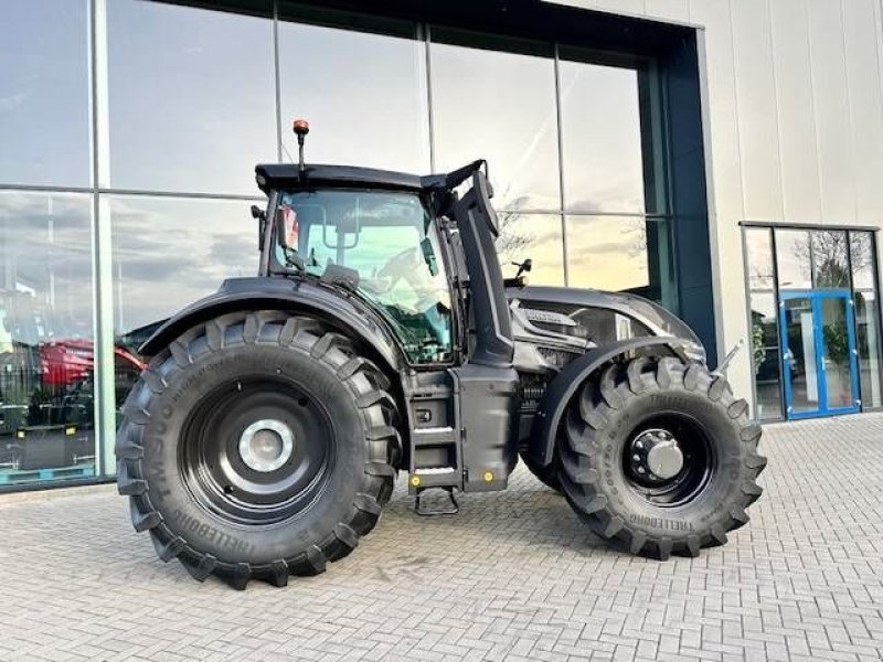 Traktor des Typs Valtra Q225 Alle opties! ook twintrac!, Neumaschine in Marknesse (Bild 4)