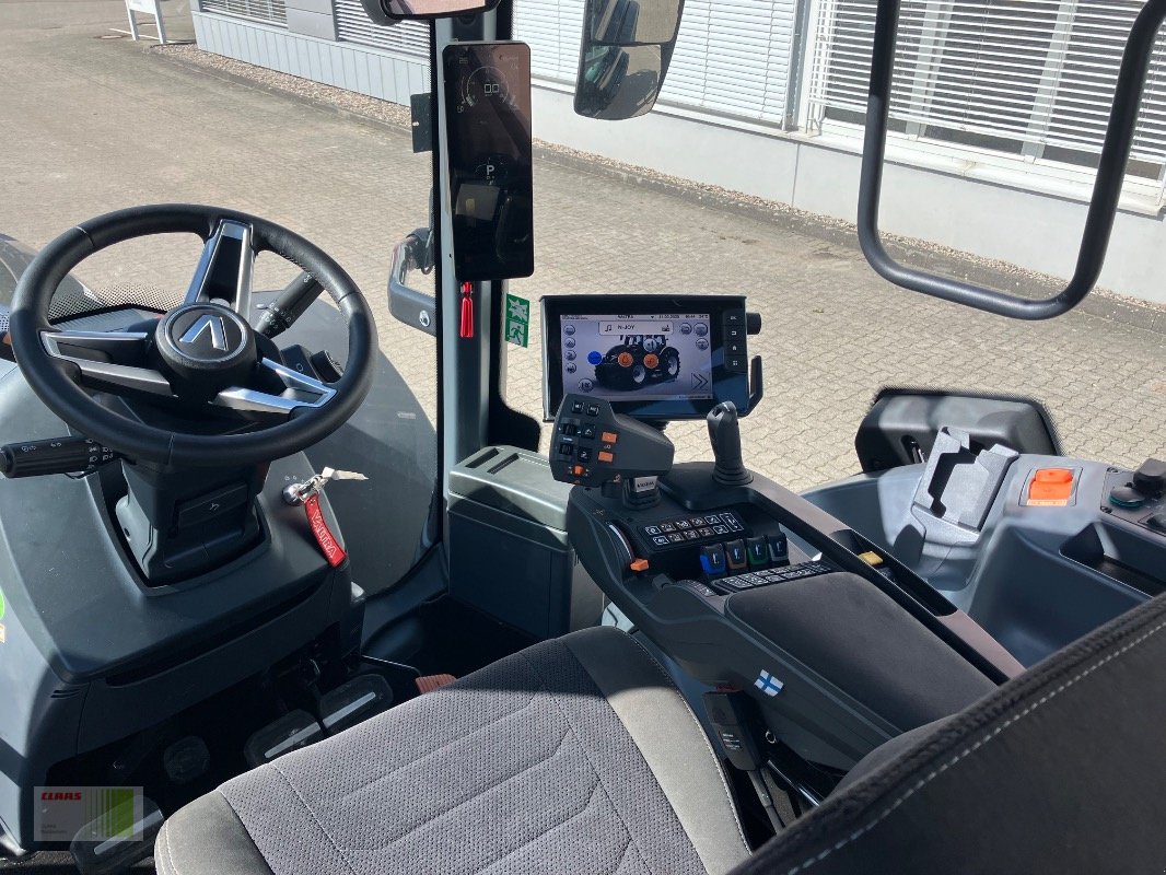 Traktor des Typs Valtra Q245 (Gewährleistungsverlängerung 12.2026), Gebrauchtmaschine in Bordesholm (Bild 13)