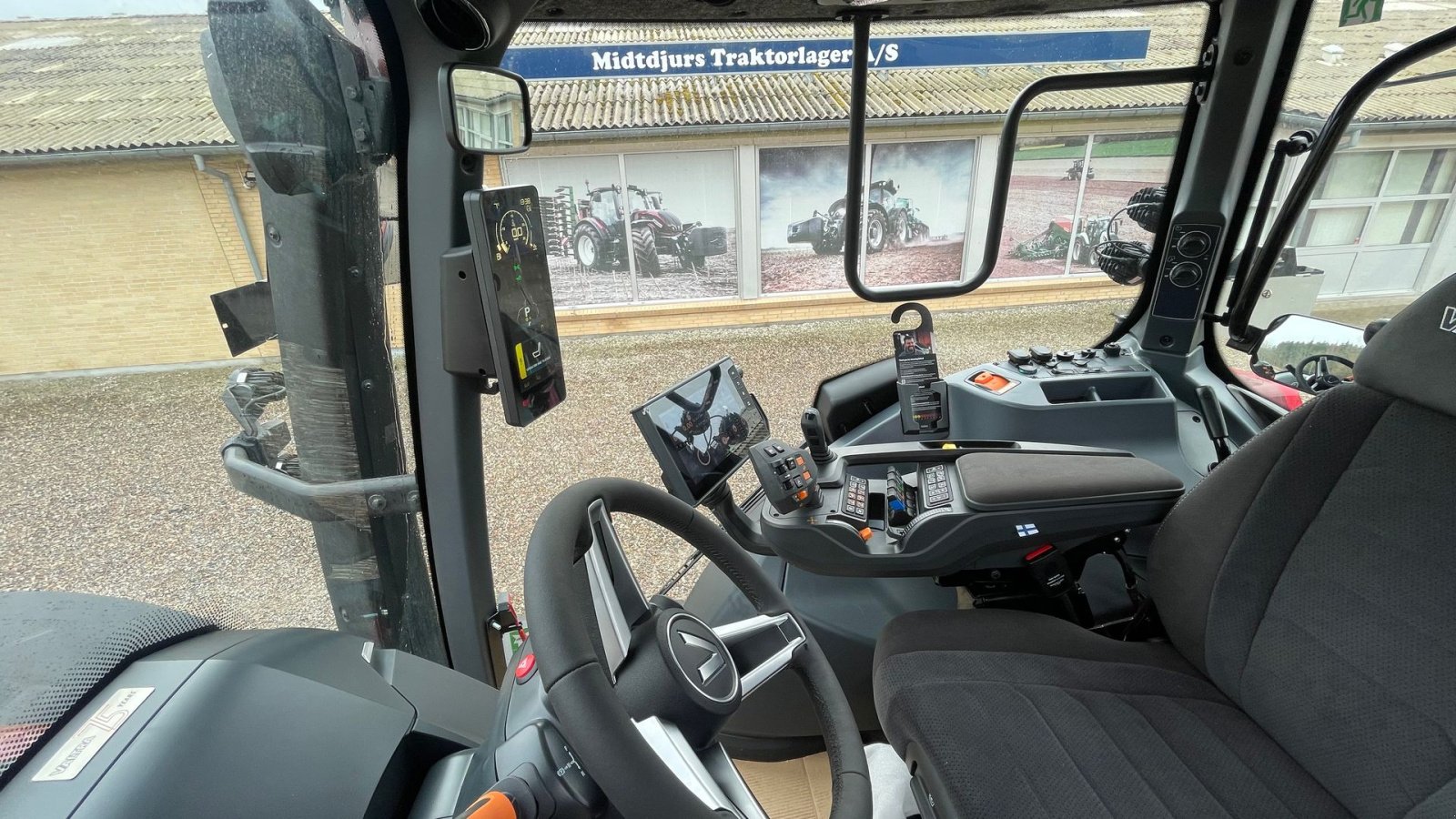 Traktor del tipo Valtra Q245, Gebrauchtmaschine en Nimtofte (Imagen 13)