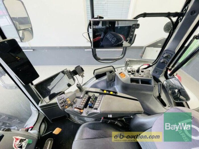 Traktor des Typs Valtra Q245, Gebrauchtmaschine in Manching (Bild 4)