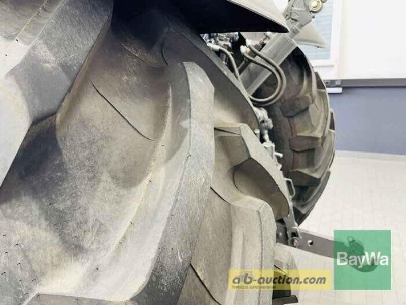 Traktor des Typs Valtra Q245, Gebrauchtmaschine in Manching (Bild 9)