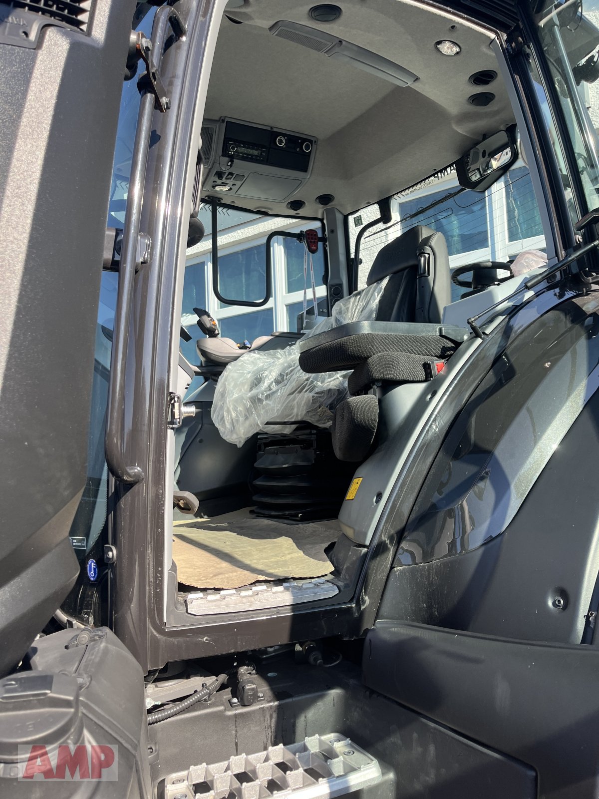 Traktor typu Valtra Q245, Neumaschine v Teising (Obrázek 5)