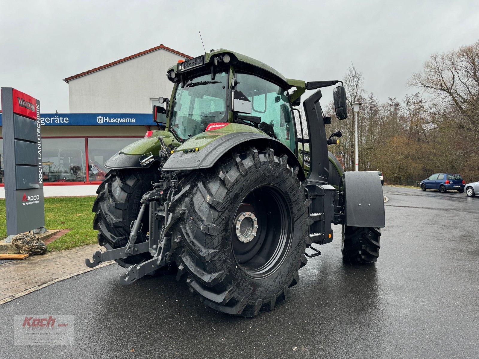 Traktor des Typs Valtra Q245, Neumaschine in Neumarkt / Pölling (Bild 3)