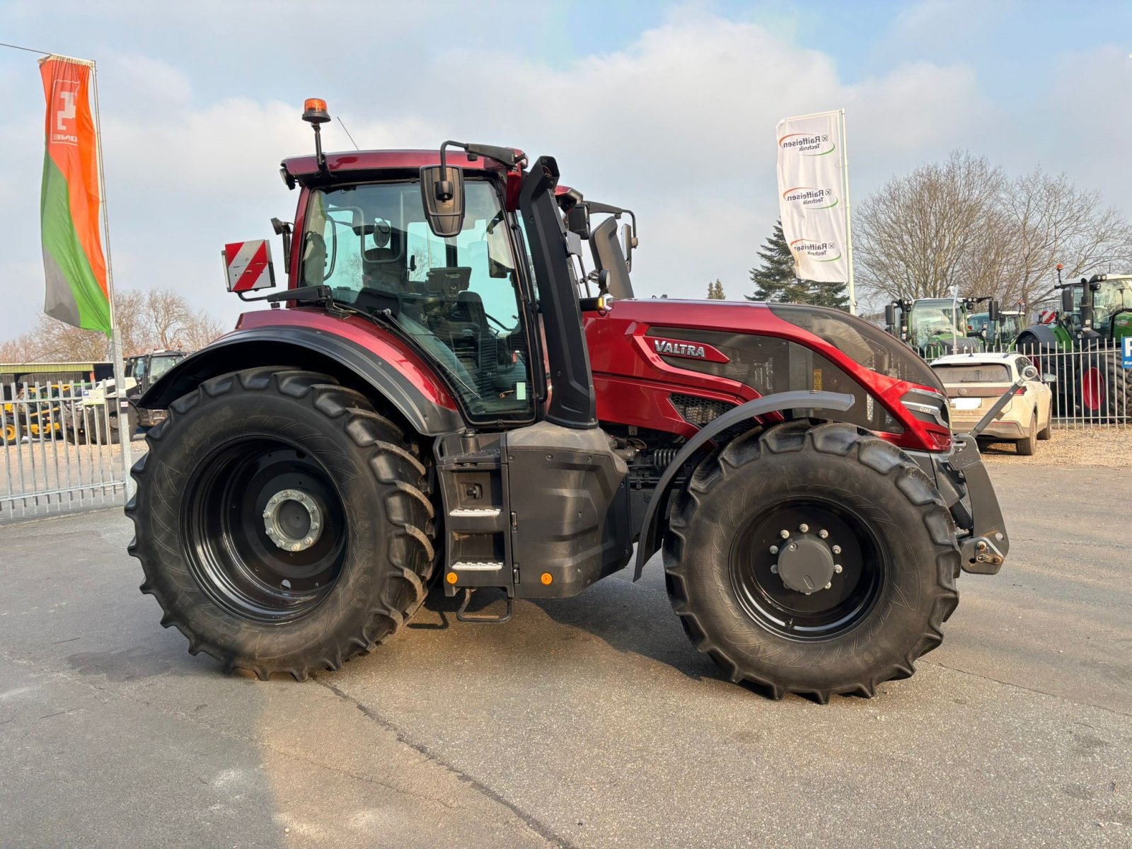 Traktor des Typs Valtra Q245, Gebrauchtmaschine in Eckernförde (Bild 4)