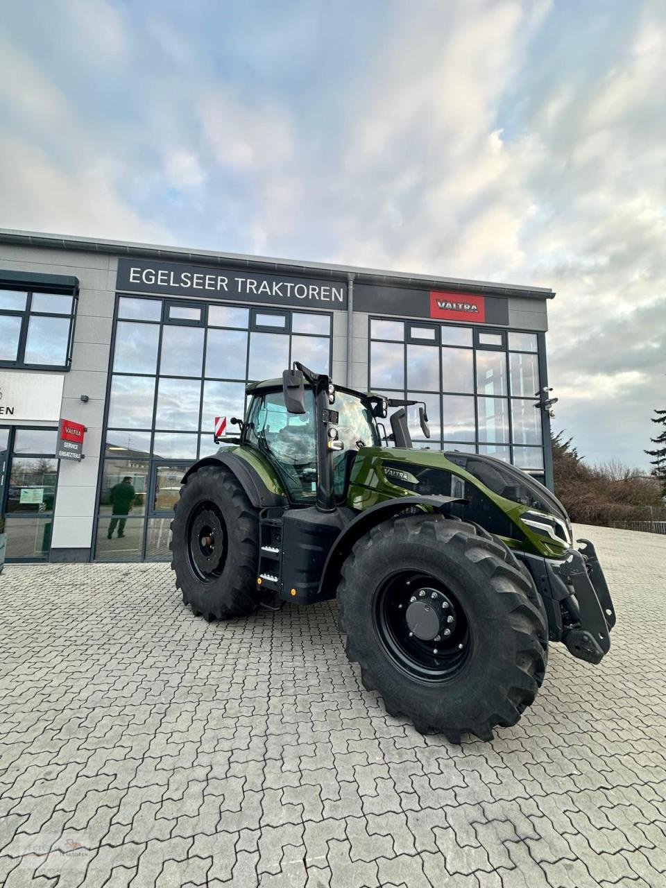 Traktor typu Valtra Q245D, Neumaschine v Fürth / Burgfarrnbach (Obrázek 2)