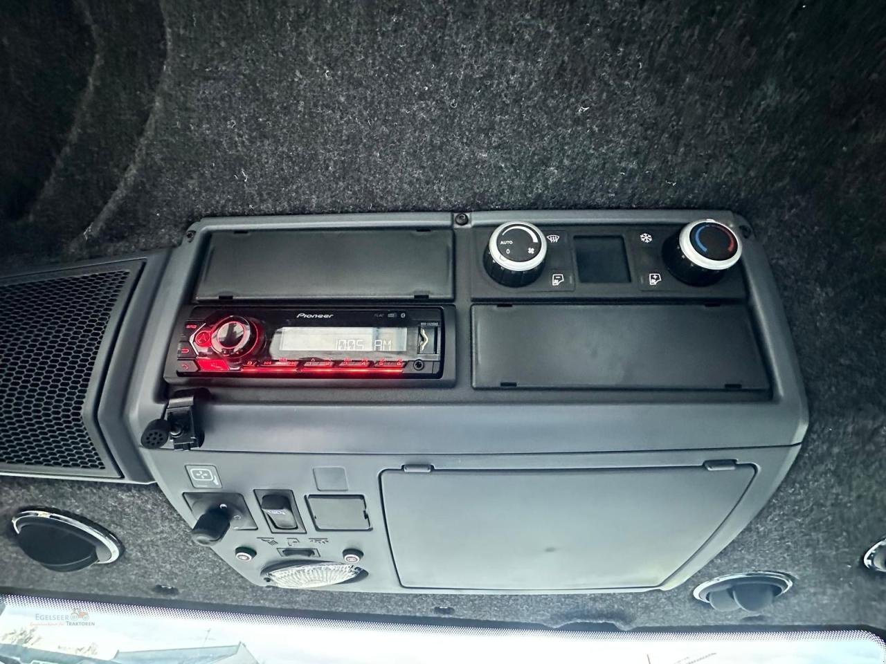 Traktor typu Valtra Q245D, Neumaschine v Fürth / Burgfarrnbach (Obrázek 7)