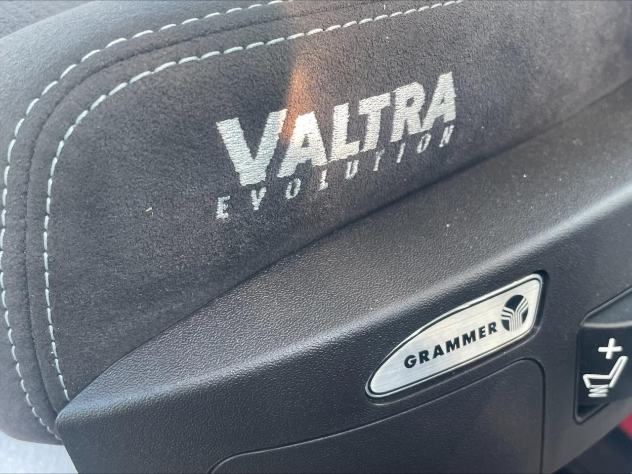 Traktor tipa Valtra Q265 1A9, Gebrauchtmaschine u Skanderborg (Slika 3)