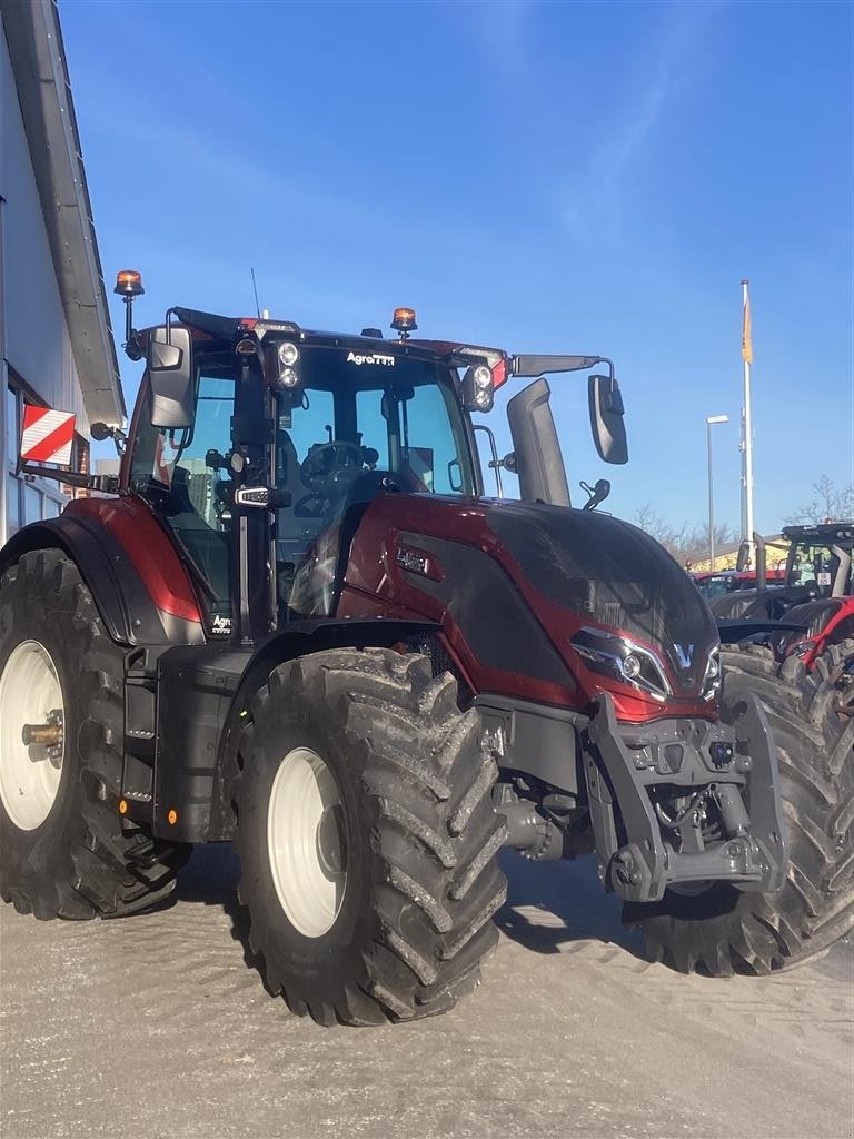 Traktor tipa Valtra Q265 Fabriks ny 265 HK  Boost 290 HK, Gebrauchtmaschine u Hobro (Slika 2)
