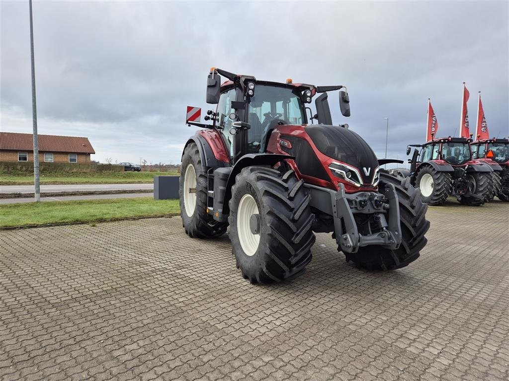 Traktor типа Valtra Q265 Kan leveres nu, Gebrauchtmaschine в Høng (Фотография 1)