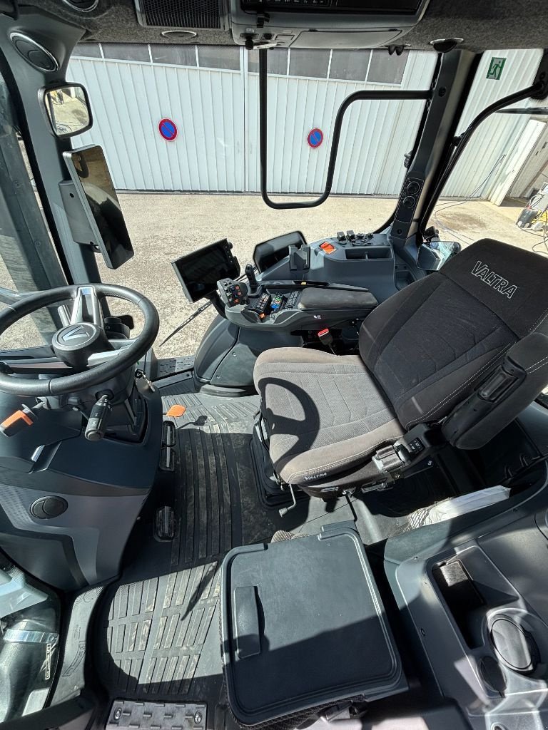 Traktor vrste Valtra Q265, Gebrauchtmaschine v VERT TOULON (Slika 11)