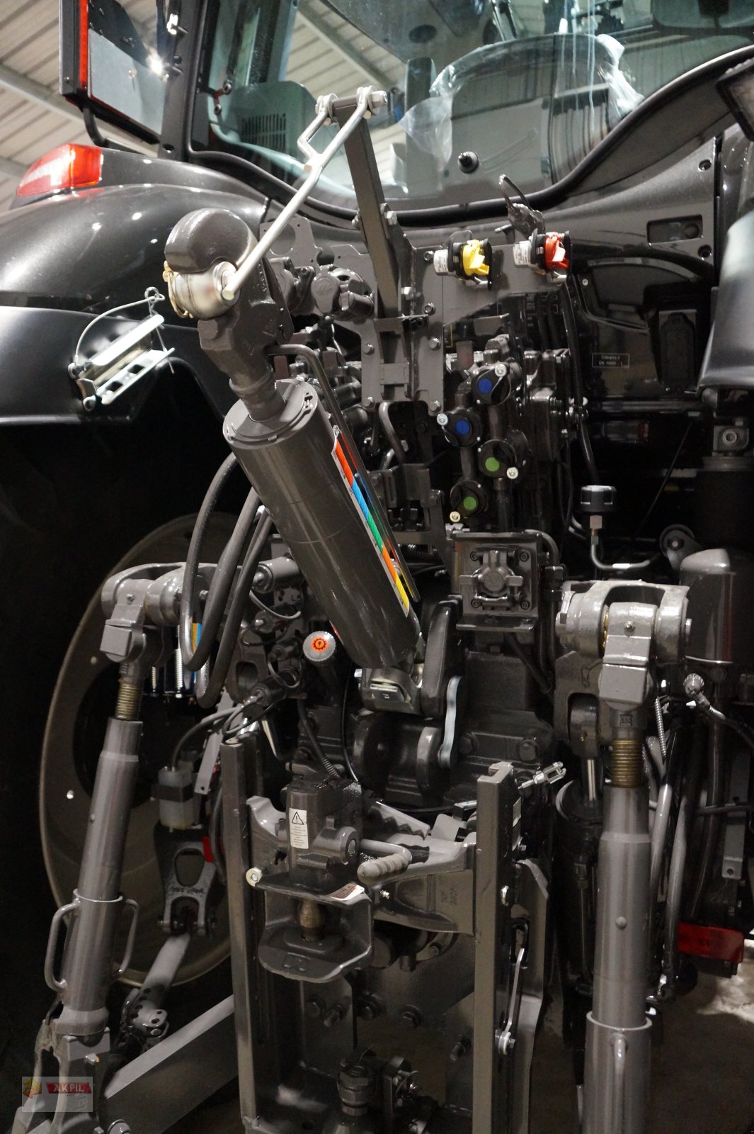 Traktor des Typs Valtra Q265, Neumaschine in Neumarkt (Bild 9)