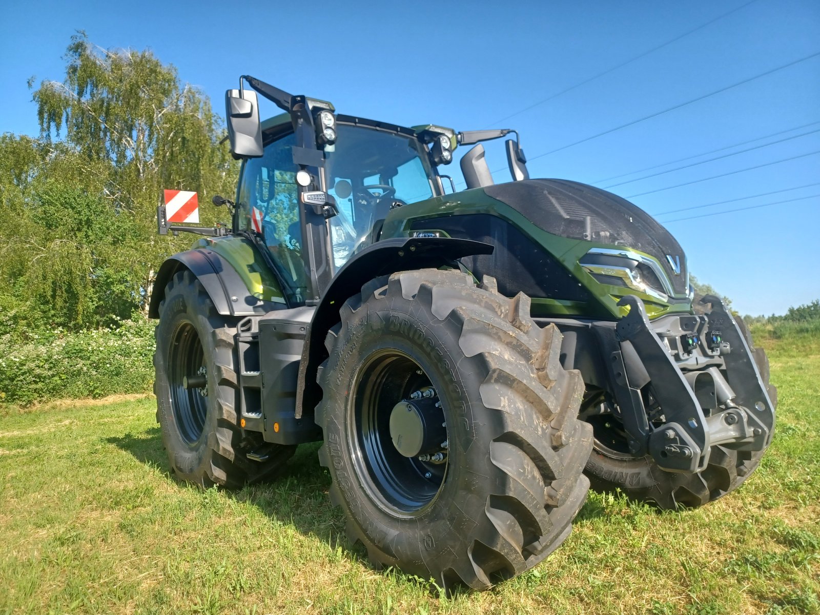 Traktor типа Valtra Q265, Gebrauchtmaschine в Uffenheim (Фотография 3)