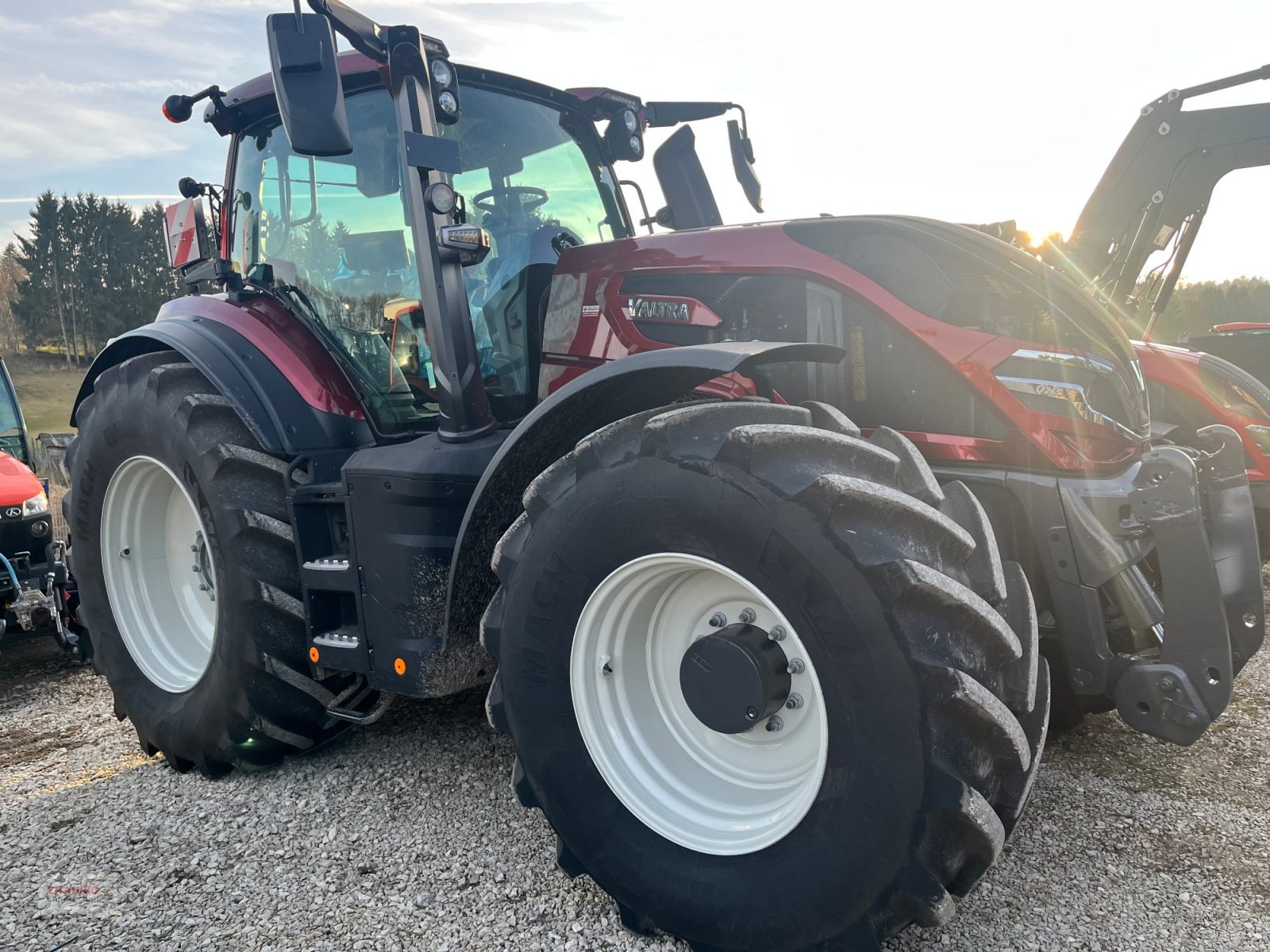 Traktor tipa Valtra Q265, Neumaschine u Mainburg/Wambach (Slika 1)