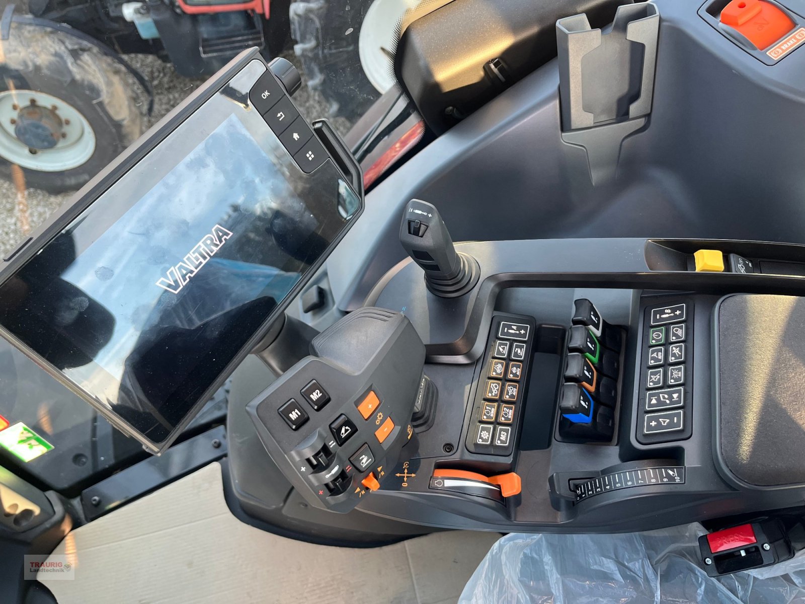 Traktor tipa Valtra Q265, Neumaschine u Mainburg/Wambach (Slika 6)