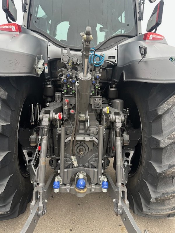 Traktor Türe ait Valtra Q265, Gebrauchtmaschine içinde Rain (resim 4)