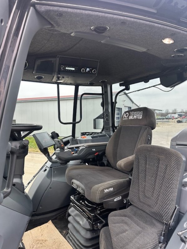 Traktor Türe ait Valtra Q265, Gebrauchtmaschine içinde Rain (resim 7)