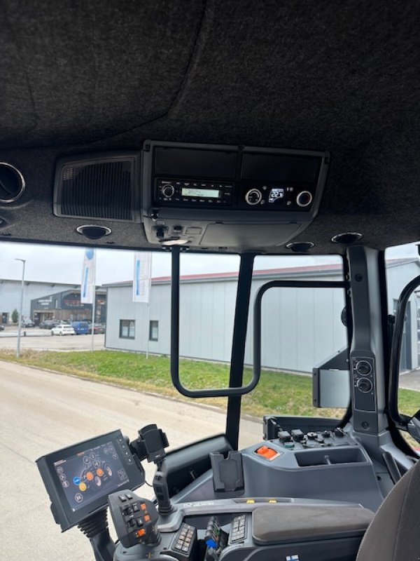 Traktor Türe ait Valtra Q265, Gebrauchtmaschine içinde Rain (resim 8)