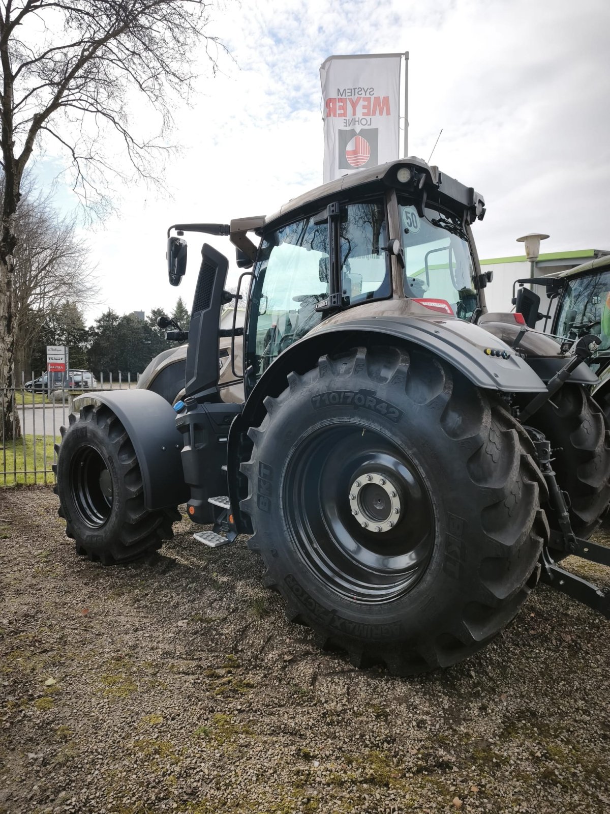 Traktor des Typs Valtra Q265, Gebrauchtmaschine in Eckernförde (Bild 2)