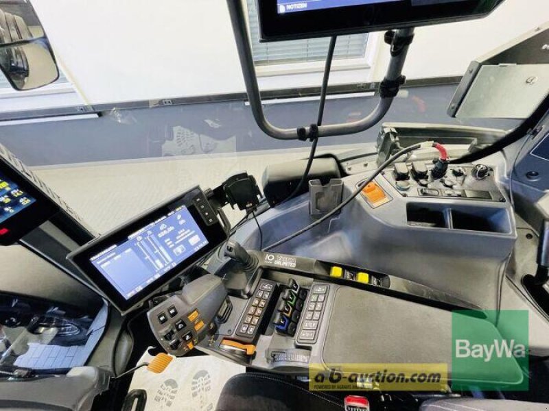 Traktor des Typs Valtra Q285, Gebrauchtmaschine in Manching (Bild 4)