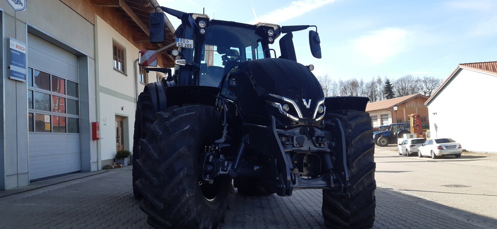 Traktor des Typs Valtra Q285, Neumaschine in Höslwang (Bild 1)