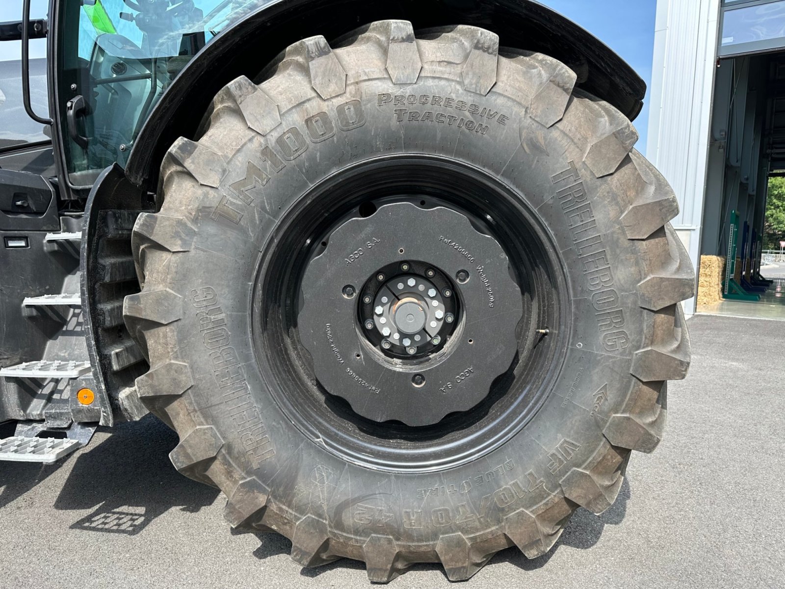 Traktor du type Valtra Q305 1A9, Gebrauchtmaschine en Lößnitz  (Photo 7)