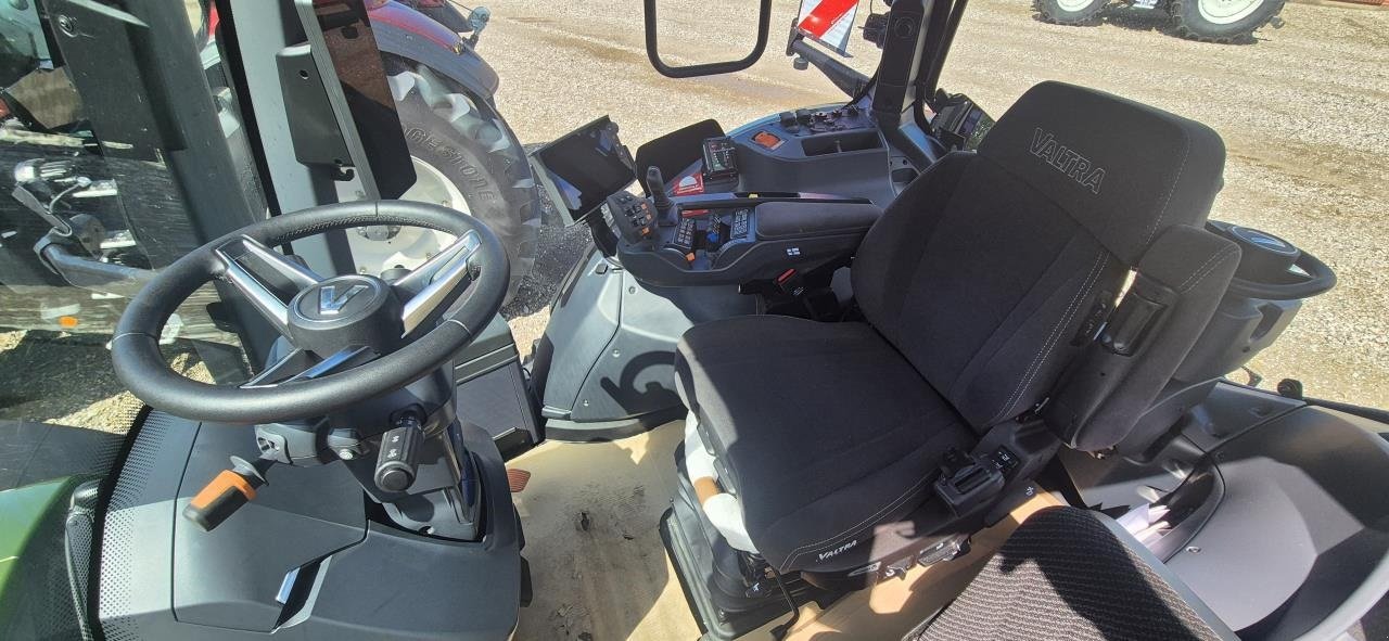 Traktor a típus Valtra Q305 1A9, Gebrauchtmaschine ekkor: Kjellerup (Kép 8)