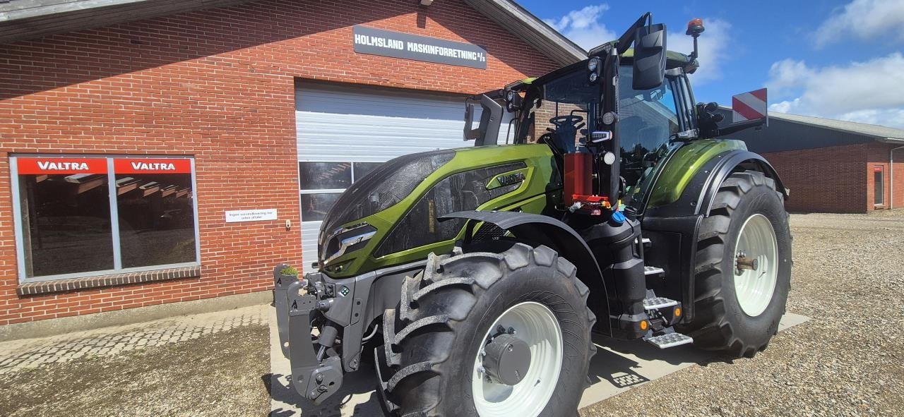 Traktor a típus Valtra Q305 1A9, Gebrauchtmaschine ekkor: Kjellerup (Kép 2)