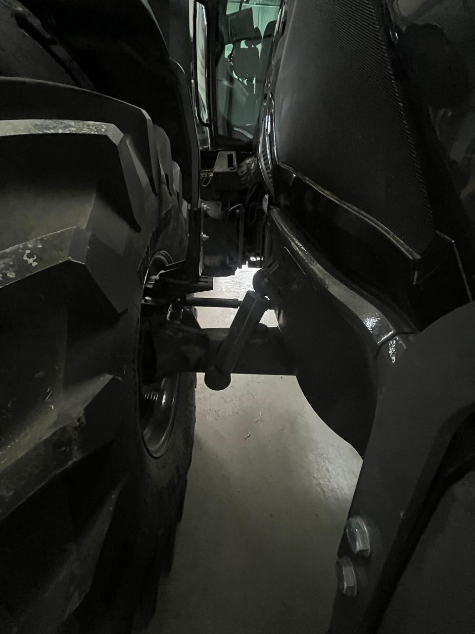 Traktor типа Valtra Q305 Brandschaden, Gebrauchtmaschine в Könnern (Фотография 2)