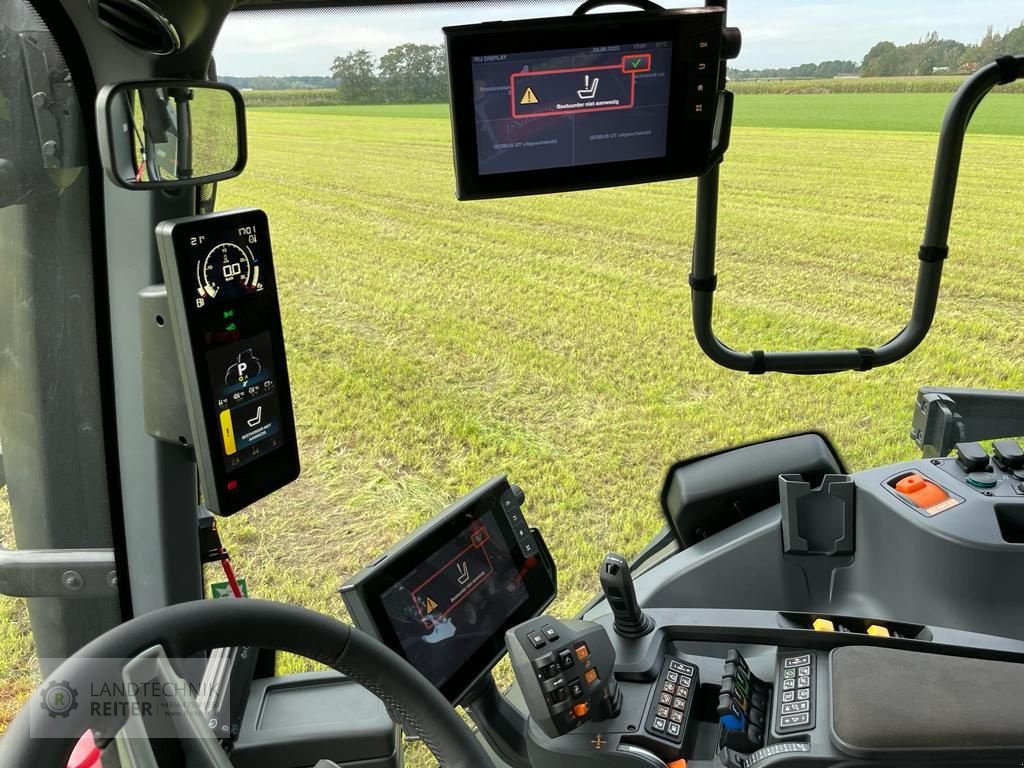 Traktor des Typs Valtra Q305 Unlimited Bronzemetallic, GPS-RTK, Neumaschine in Arnreit (Bild 18)