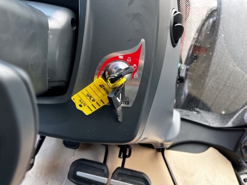 Traktor des Typs Valtra Q305   Valtra Q305 FRA 0,49 % I Rente, Gebrauchtmaschine in Sakskøbing (Bild 8)