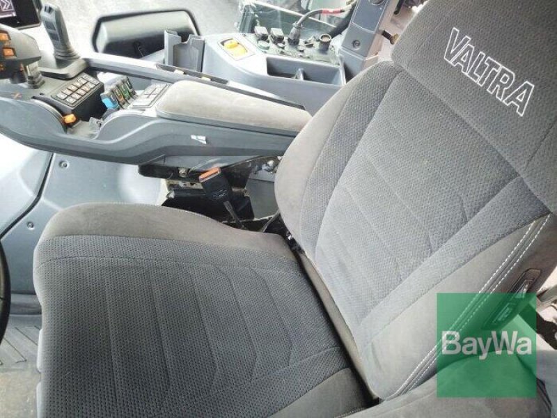 Traktor des Typs Valtra Q305 VALTRA TRAKTOR, Gebrauchtmaschine in München (Bild 23)