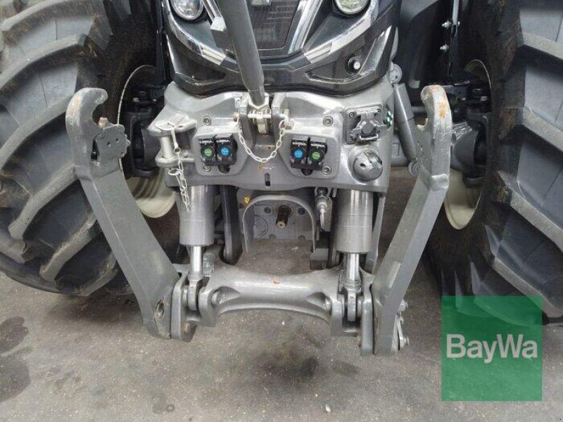 Traktor des Typs Valtra Q305 VALTRA TRAKTOR, Gebrauchtmaschine in München (Bild 3)