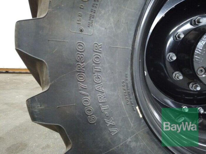 Traktor des Typs Valtra Q305 VALTRA TRAKTOR, Gebrauchtmaschine in München (Bild 12)