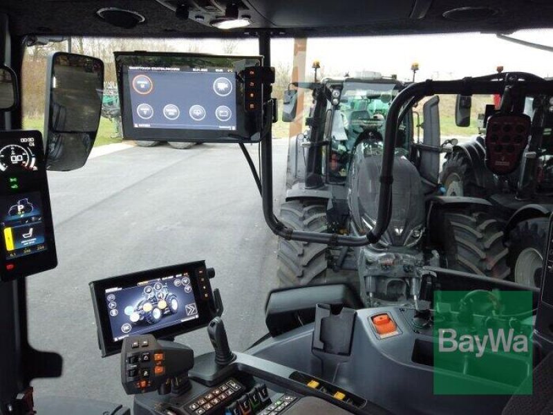 Traktor des Typs Valtra Q305 VALTRA TRAKTOR, Gebrauchtmaschine in München (Bild 20)