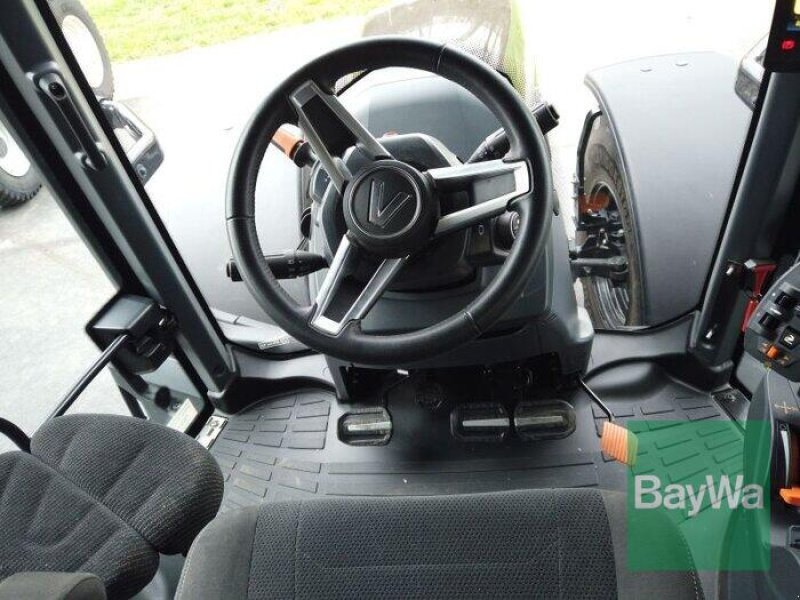 Traktor des Typs Valtra Q305 VALTRA TRAKTOR, Gebrauchtmaschine in München (Bild 18)