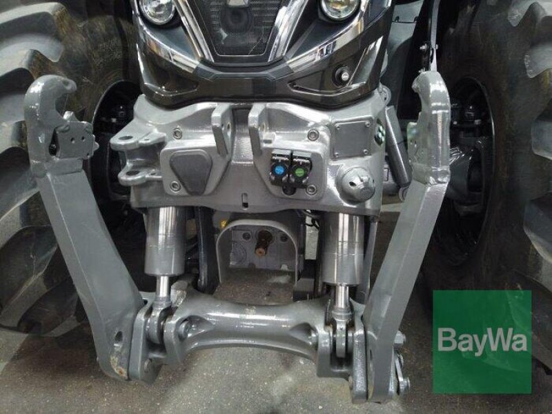 Traktor des Typs Valtra Q305 VALTRA TRAKTOR, Gebrauchtmaschine in München (Bild 3)