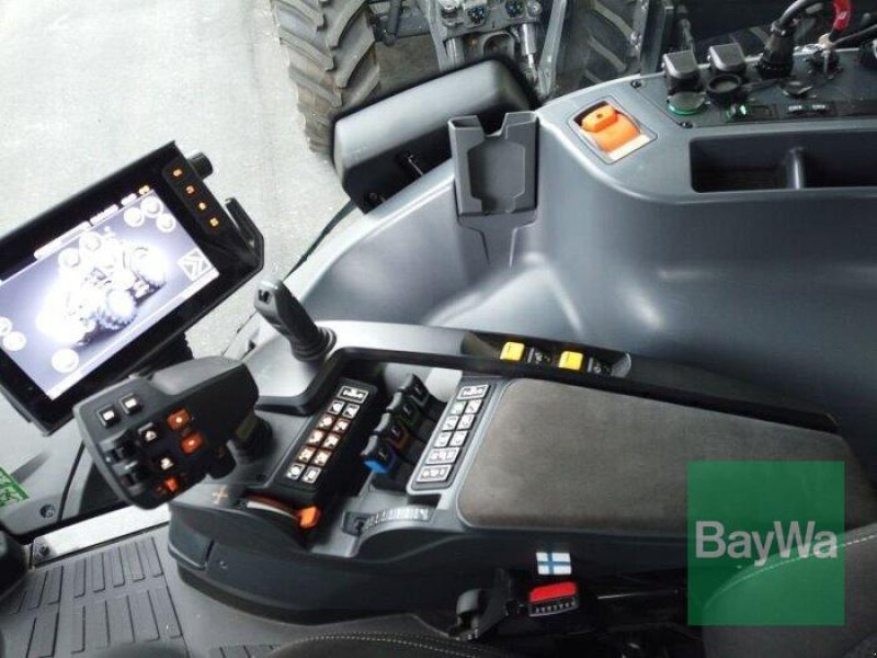 Traktor des Typs Valtra Q305 VALTRA TRAKTOR, Gebrauchtmaschine in München (Bild 21)