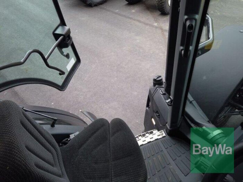 Traktor des Typs Valtra Q305 VALTRA TRAKTOR, Gebrauchtmaschine in München (Bild 17)